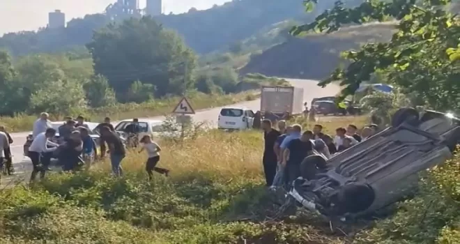 Düzce’de otomobil şarampole devrildi