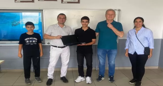 Edirne Keşan’da LGS başarısına laptop ödülü