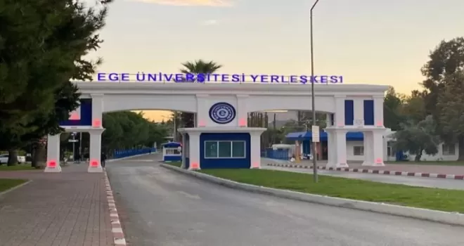 Ege Üniversitesi’nde sahipsiz köpek alarmı!