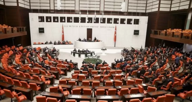 Ekonomide düzenlemeler içeren teklif yasalaştı