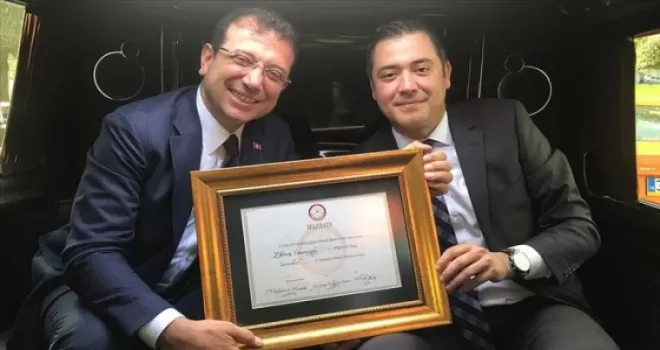 Ekrem İmamoğlu, İl Seçim Kurulundan mazbatasını aldı
