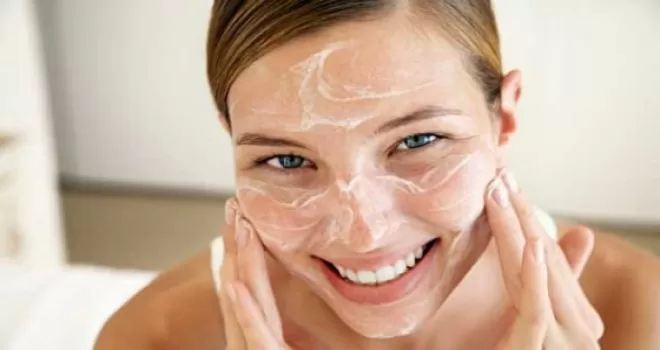 Ergenlik sivilcelerine maske