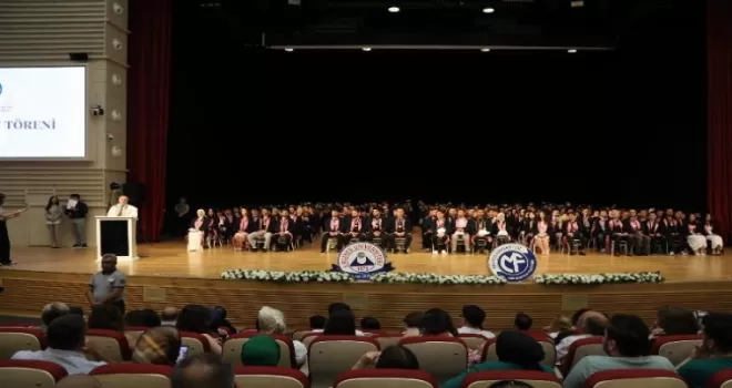ERÜ Mühendislik Fakültesi 2023-2024 eğitim-öğretim dönem mezunlarını verdi