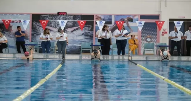 Eskişehir’de Engelsiz Kulaçlar renkli görüntülere sahne oldu