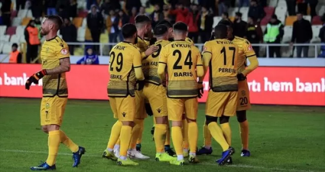 Evkur Yeni Malatyaspor'dan muhteşem geri dönüş