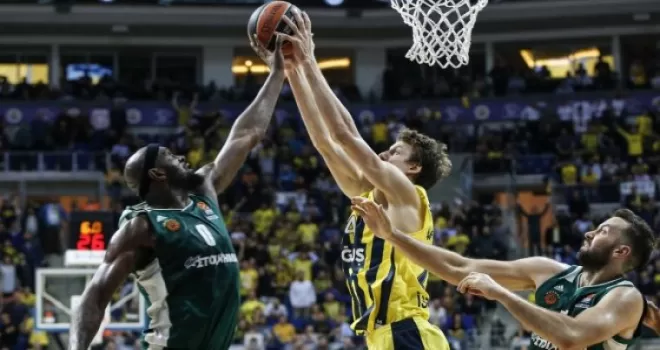 Fenerbahçe, Yunanistan deplasmanında
