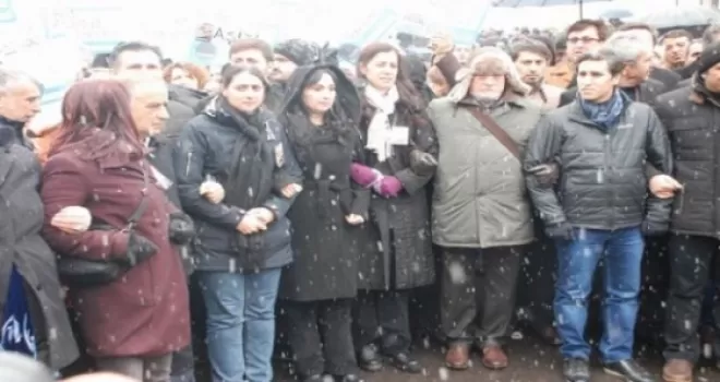 Figen Yüksekdağ'ın da içinde olduğu gruptan polise bomba !