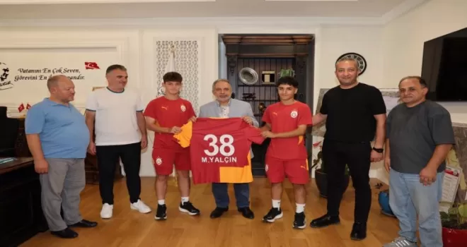 Galatasaray’a transfer olan Talaslı gençten Başkan Yalçın’a ziyaret