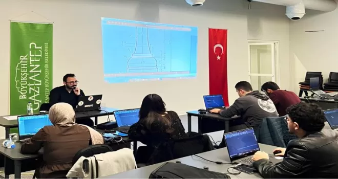 Gaziantep’te gençler iftardan sahura teknolojiyle buluşuyor