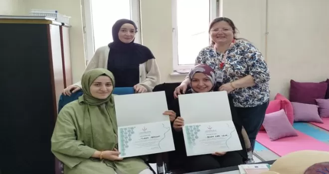 Gebe Okulu’nda anne adaylarına sertifika töreni düzenlendi