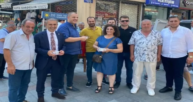 Gebze’de İYİ Parti’den 2 bin kişiye aşure ikramı