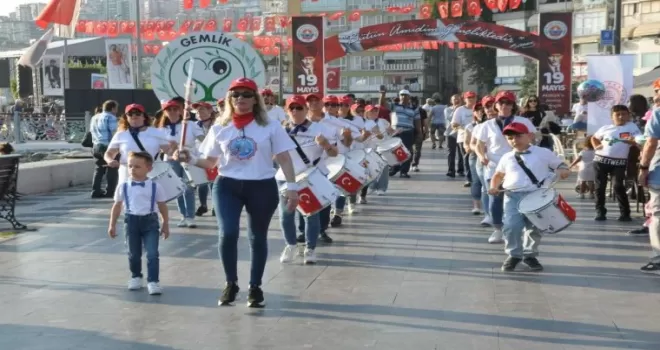 Gemlik Körfez Halk Bandosu 5 yaşında