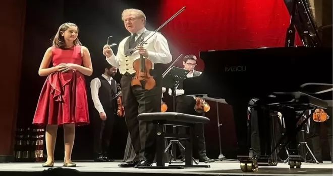Genç Yetenek Elif Naz Ertuğrul’dan iki önemli gelişme