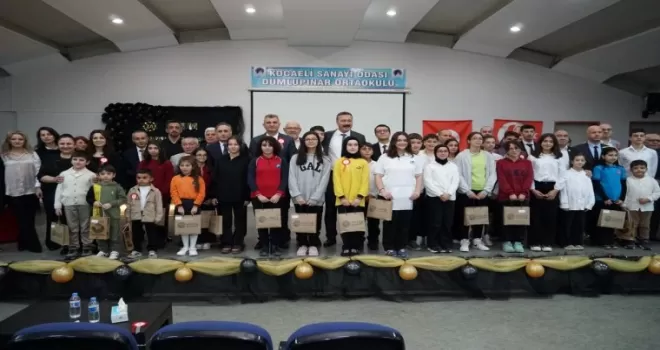 Gölcük’te Öğretmenler Günü törenle kutlandı
