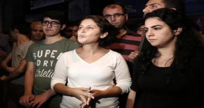 Grup Yorum Almanya'dan sınırdışı edildi!