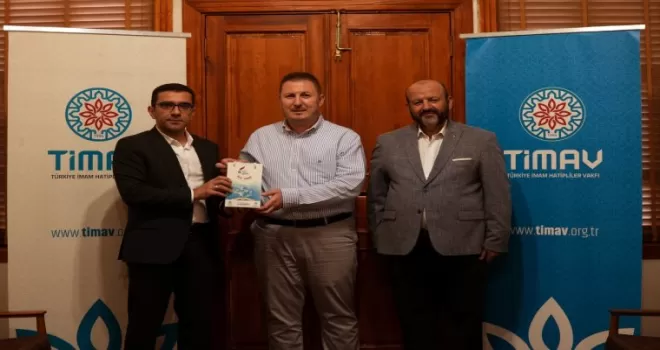 Hafız İsmail Özarpa, kazandığı ödülünü TİMAV’a bağışladı