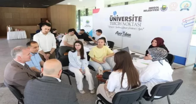 İnegöl Belediyesi tercih sürecinde de öğrencilerin yanında
