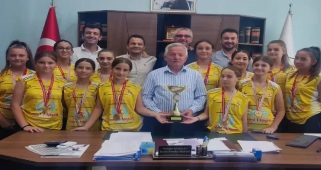 İpsalalı ’altın kızlar’dan Başkan Kerman’a ziyaret