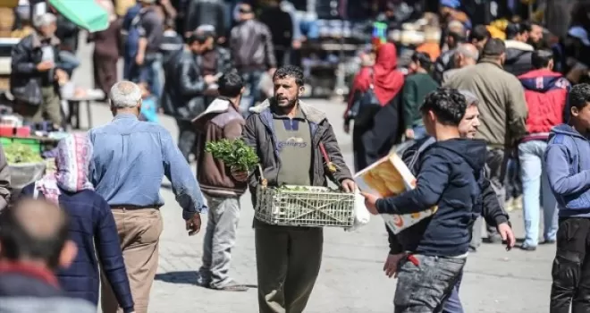 İsrail'in vergi kesintisi Filistin ekonomisinin yükünü ağırlaştırıyor