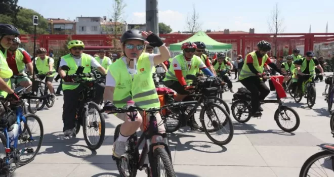 İstanbul Bakırköy’de pedallar 19 Mayıs’a çevrildi