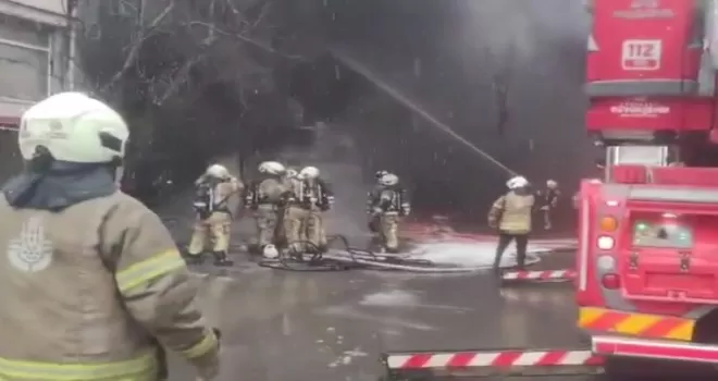 İstanbul Başakşehir’deki yangın kontrol altında!