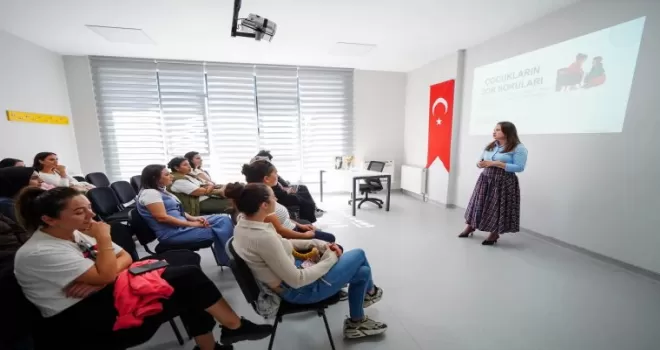 İstanbul Beylikdüzü’nde ’aile içi iletişim’ eğitimlerle güçleniyor