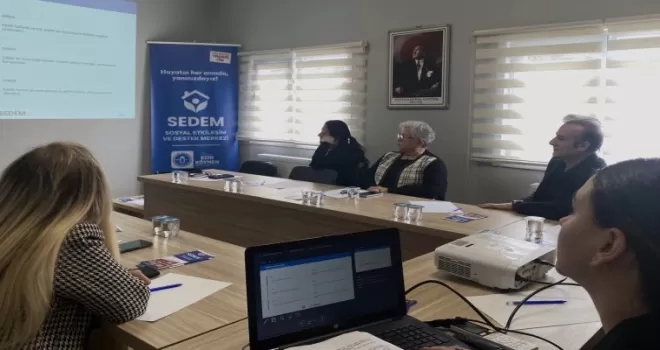 İstanbul Maltepe’de muhtarlara toplumsal cinsiyet eşitliği semineri