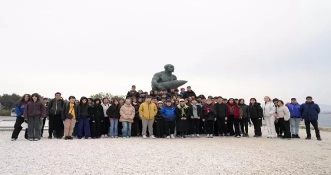 İstanbul Maltepeli öğrencilerden Çanakkale’ye duygusal ziyaret