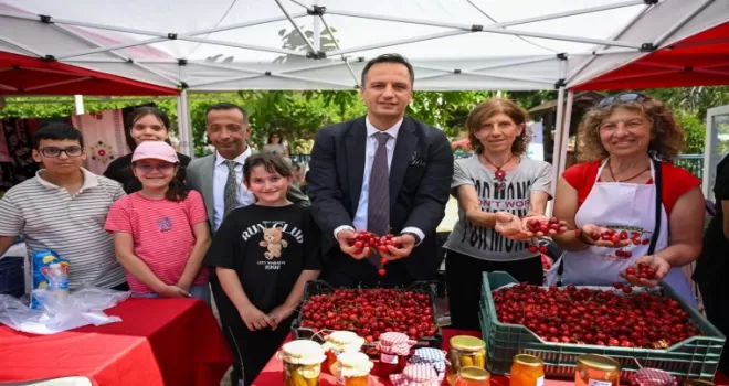 İzmir Bornova’da kiraz bereketi coşkuya dönüştü