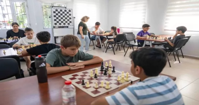 İzmir Bornova’da yaz tatili üretime dönüştü