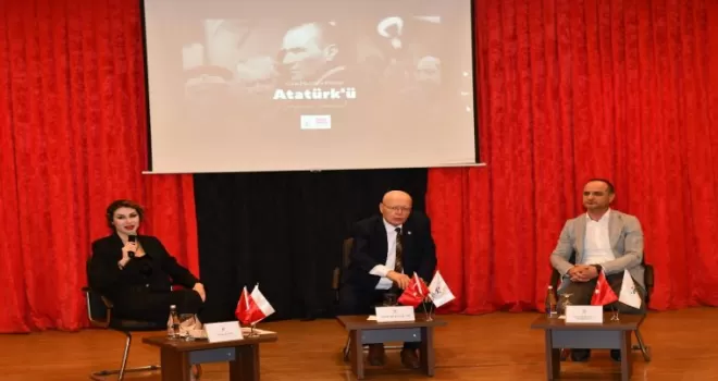 İzmir Çiğli’de “Önce İnsan ve Bir Dahi Atatürk“e büyük ilgi