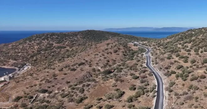 İzmir’de Aliağa ve Foça’da yollar yenileniyor... İzmir’in kuzeyinde yol atağı
