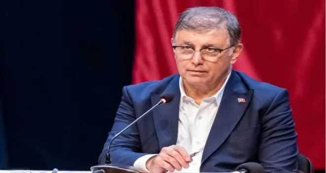 İzmir’de Başkan Tugay’dan Türk-İş’e bordrolu yanıt: Zamdan feragat edin!