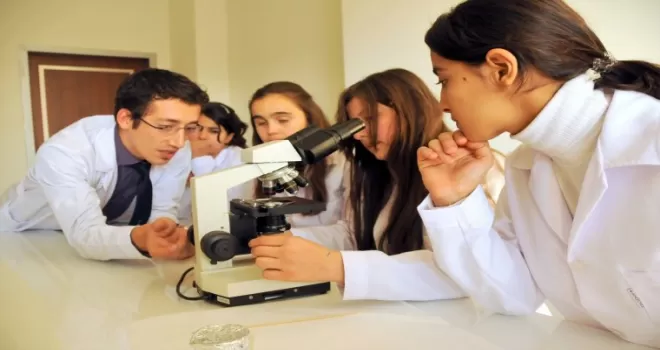 İzmir’de Bornova’da yaz tatili bilimle renkleniyor