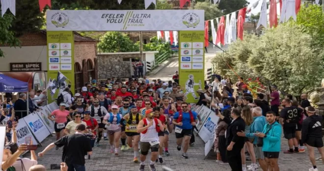 İzmir’de Efeler Yolu Ultra Trail’de madalyalar verildi