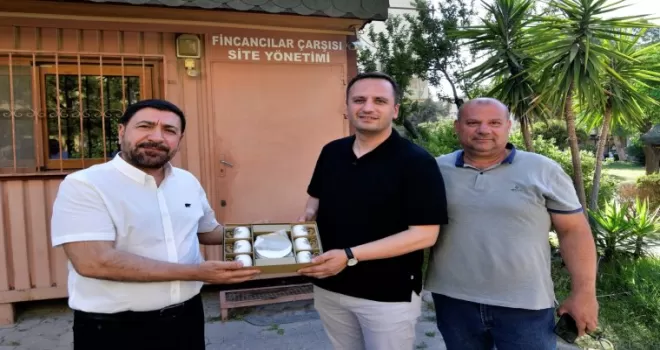 İzmir’de Fincancılar Çarşısı’nda dayanışma mesajı