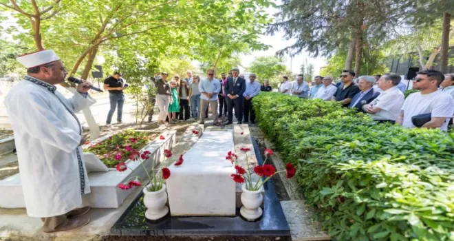 İzmir’de merhum Başkan Piriştina’ya 22 yıl sonra aynı saygı ve özlem
