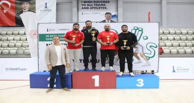 İzmir’de tatami ve minderde Cumhuriyet coşkusu