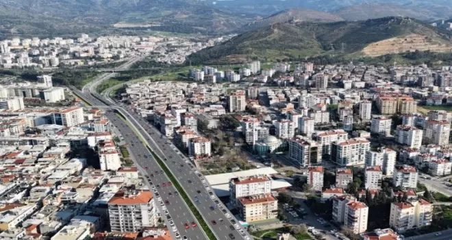 İzmir’de trafiği rahatlatacak üst geçit