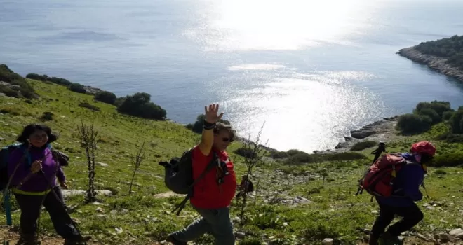 İzmir’de üniversitelilerden tarih ve doğa rotası