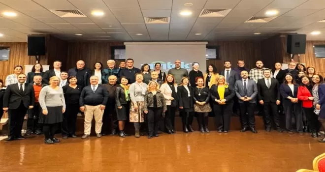 İzmir ’İleri Yaş’ta yol haritası belirliyor
