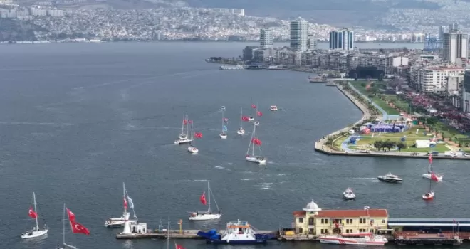 İzmir Körfezi’nde Cumhuriyet rüzgarı esti