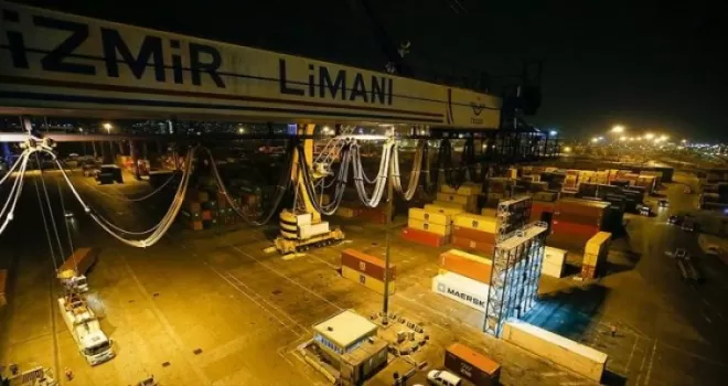 İzmir Limanı'ndan yılın son ihracatı Orta Doğu'ya
