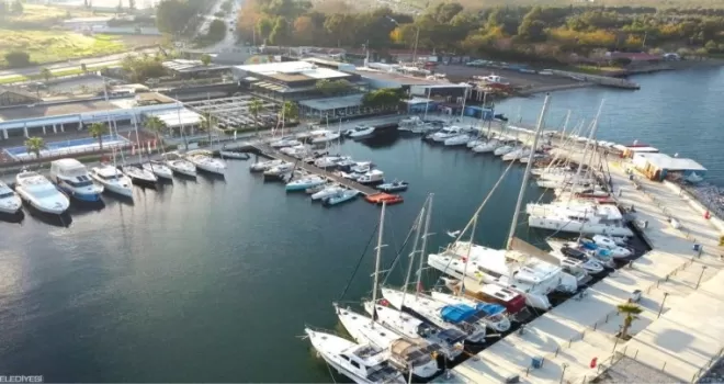 İzmir Marina’da pop klasikleri