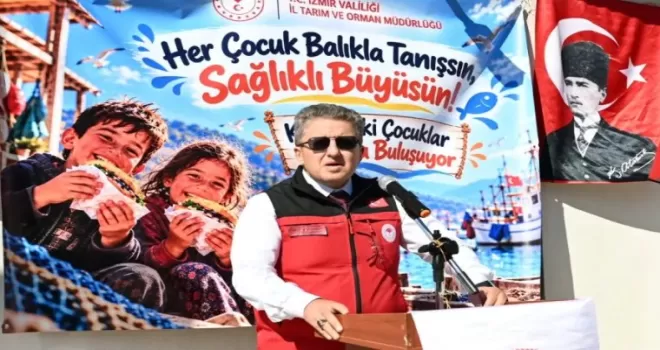 İzmir Menderes’te çocuklar balık ve kitapla buluştu