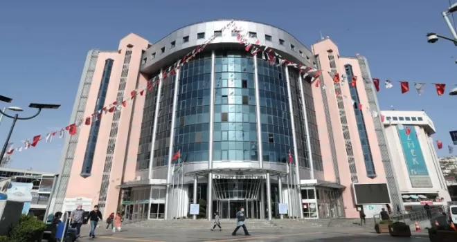 İzmit Belediyesi erkek aşçı ve aşçı yardımcısı alacak