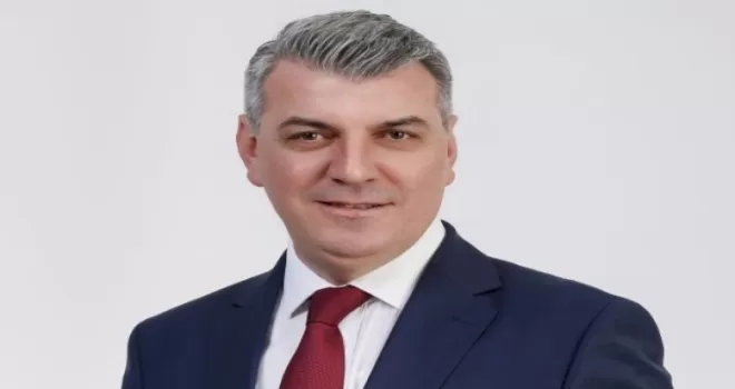İzmit Belediyesi’nde iki yeni başkan yardımcısı göreve başladı