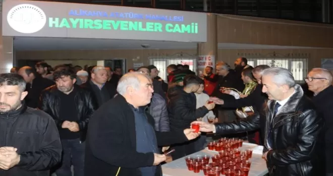 İzmit Belediyesi’nden Alikahya’da teravih ikramı