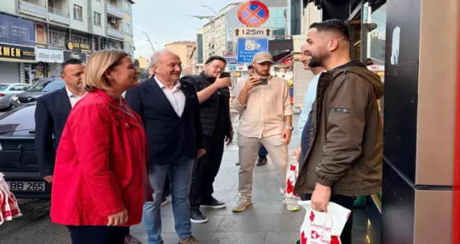 İzmit’te Başkan Hürriyet güne emekçilerle başladı