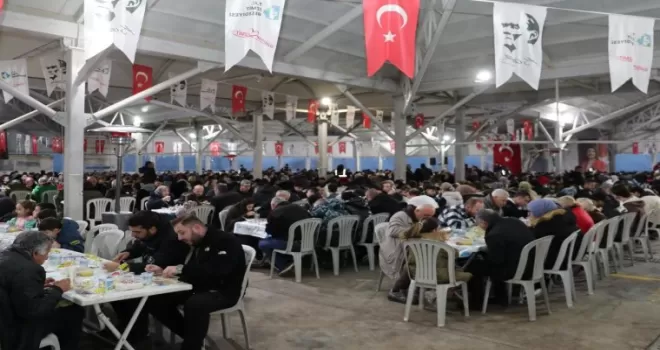 İzmit’te halk iftarı Ayazmalılarla birlikte yapıldı